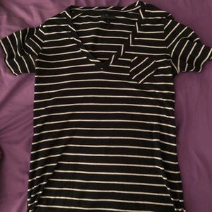 Vans V-neck T-shirt BARELY WORN